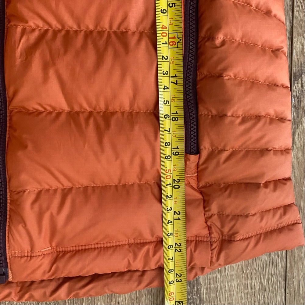 SOLD Patagonia Down Sweater Vest - Small - Picture 5 of 13